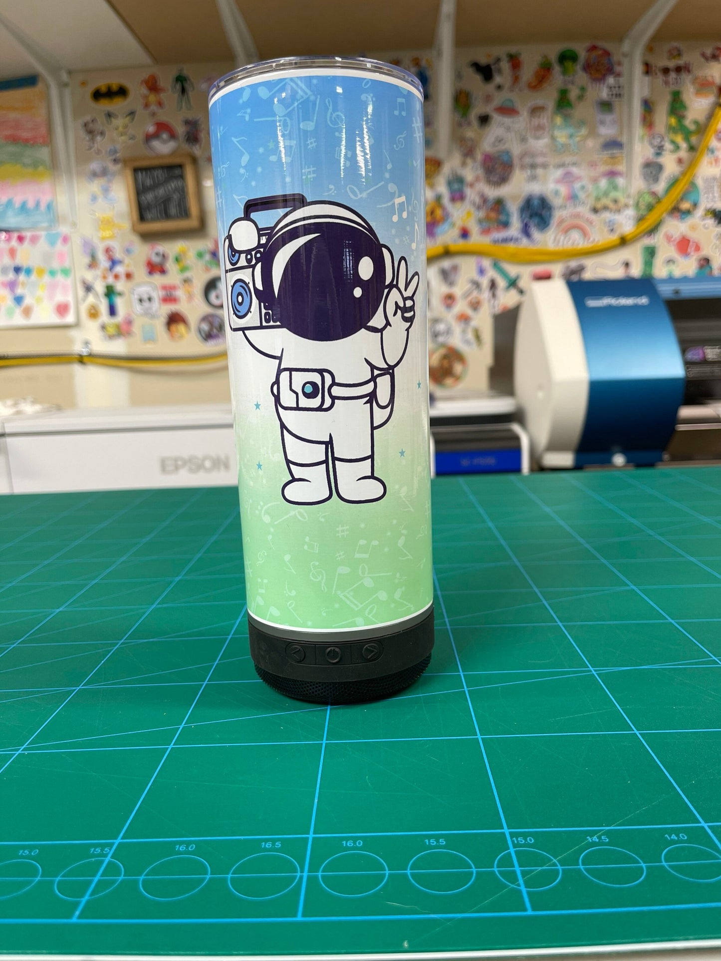 Astronaut Bluetooth speaker tumbler