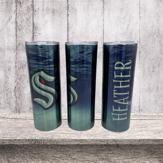 Kraken logo silver 20oz tumbler.